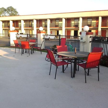 New Valdosta Inn And Suites ภายนอก รูปภาพ