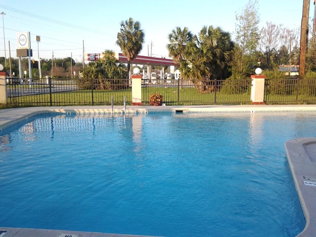 New Valdosta Inn And Suites ภายนอก รูปภาพ